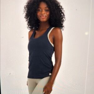 Vuori Performance Tank Small